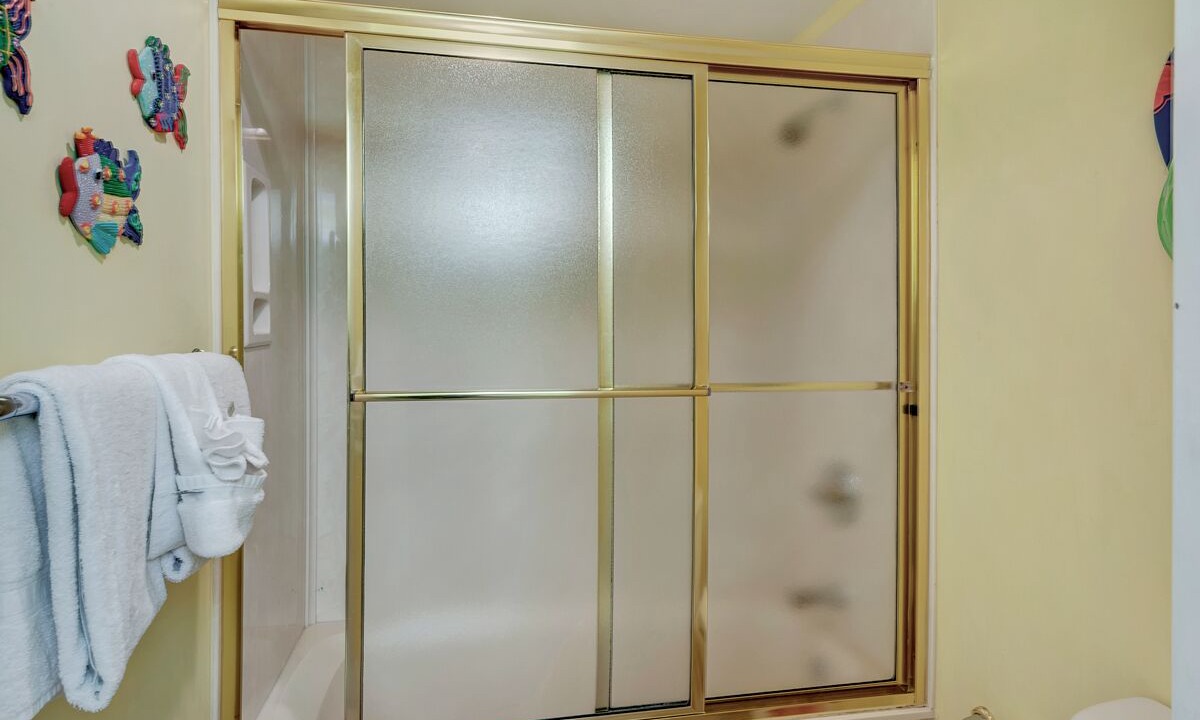 Photo of Bathroom in Thomas Drive