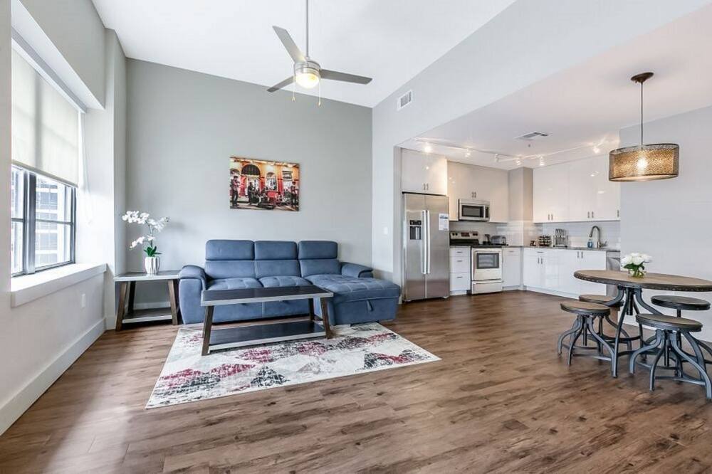 Photo of Livingroom in Central Business District