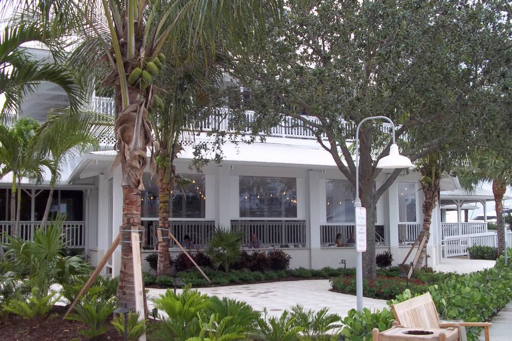 Photo of Livingroom in Riviera Beach