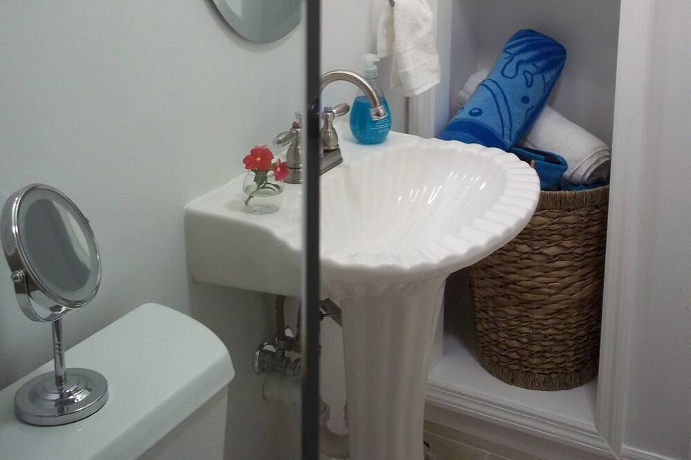 Photo of Bedroom in Riviera Beach