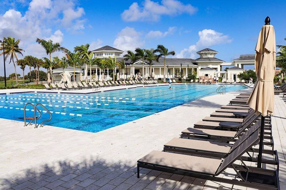 Photo of Outdoor in Riviera Beach
