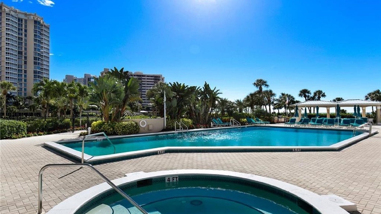 Photo of Outdoor in Park Shore