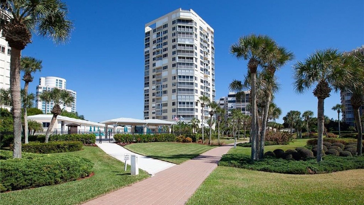 Photo of Outdoor in Park Shore