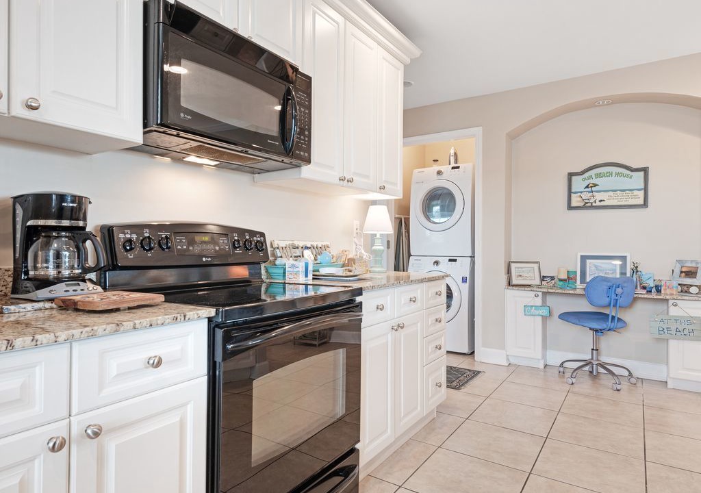 Photo of Kitchen in Upper Grand Lagoon