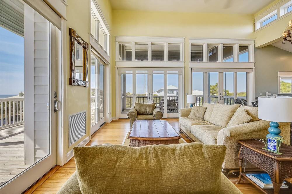 Photo of Livingroom in Plantation