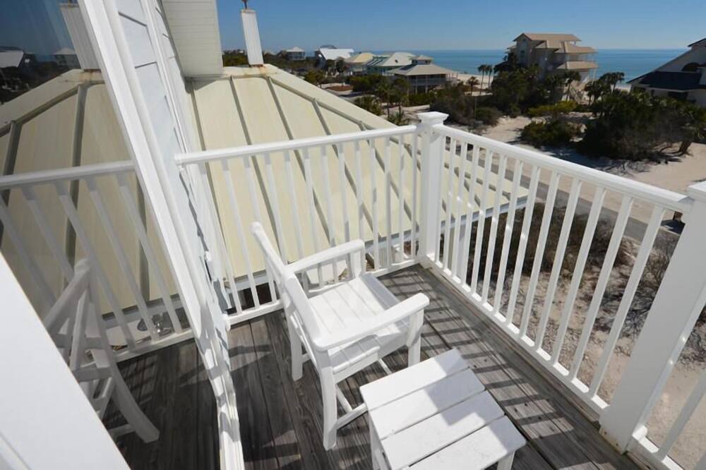 Photo of Patio Balcony in Treasure Beach Village