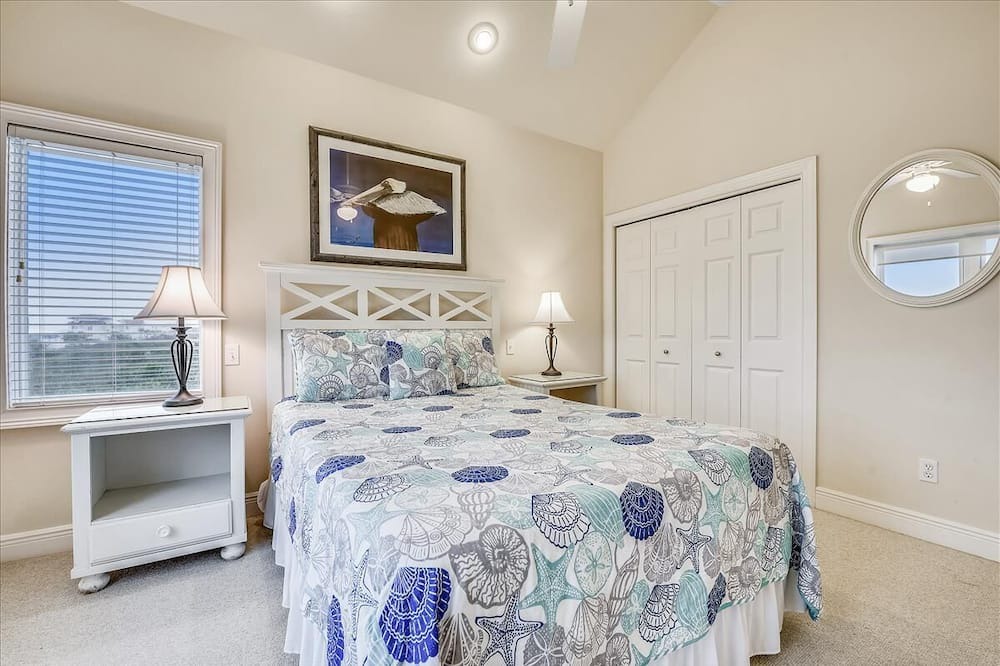 Photo of Bedroom in Treasure Beach Village
