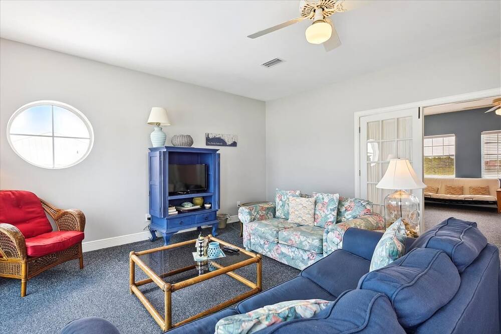 Photo of Livingroom in Sea Palm Village