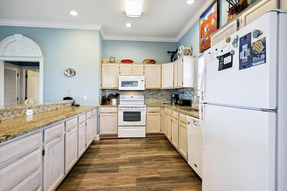 Photo of Kitchen in Sea Palm Village