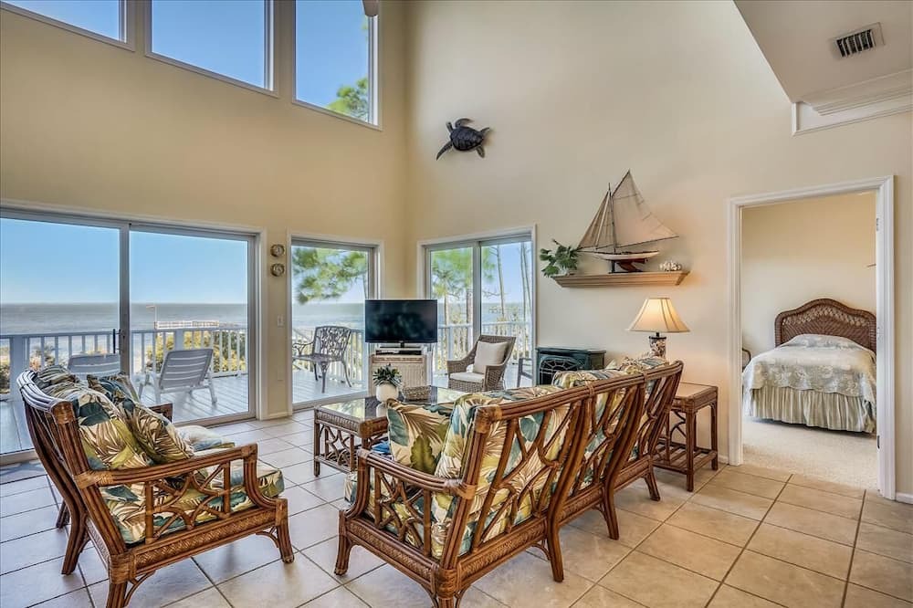 Photo of Livingroom in Plantation