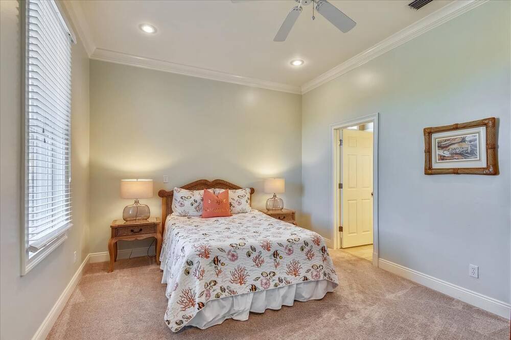 Photo of Bedroom in Sea Palm Village