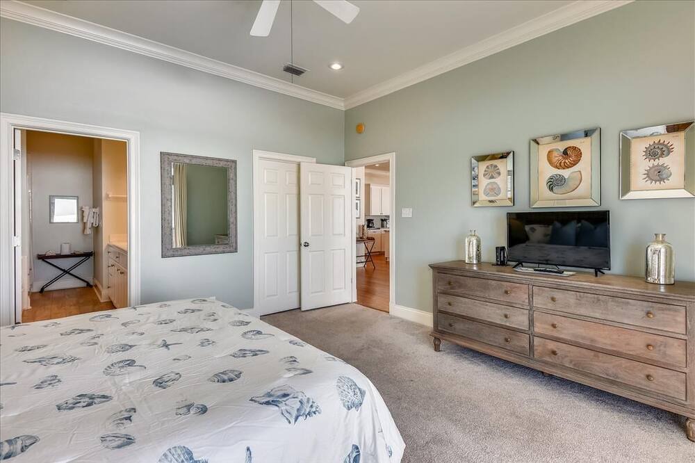 Photo of Bedroom in Sea Palm Village