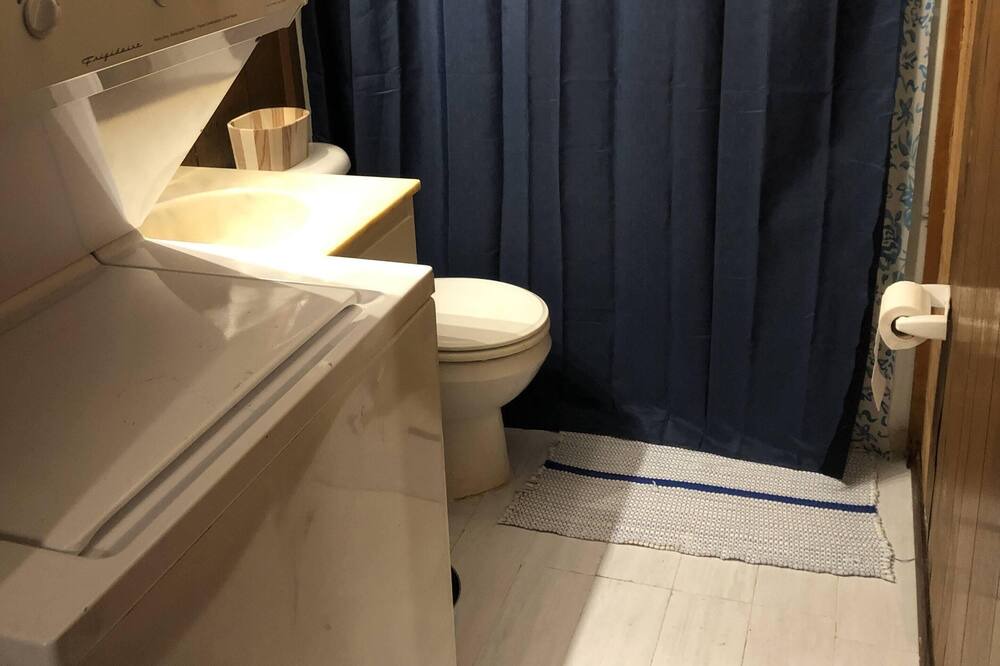 Photo of Bathroom in Pascagoula