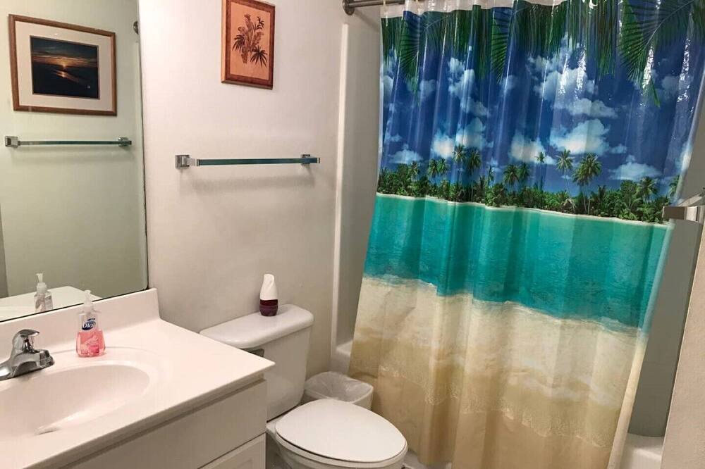 Photo of Bathroom in Navarre Beach