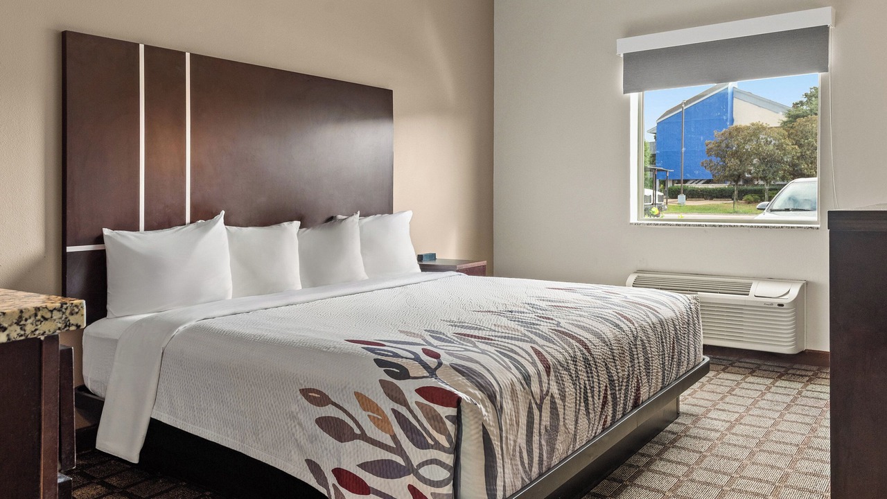 Photo of Bedroom in Broadmoor