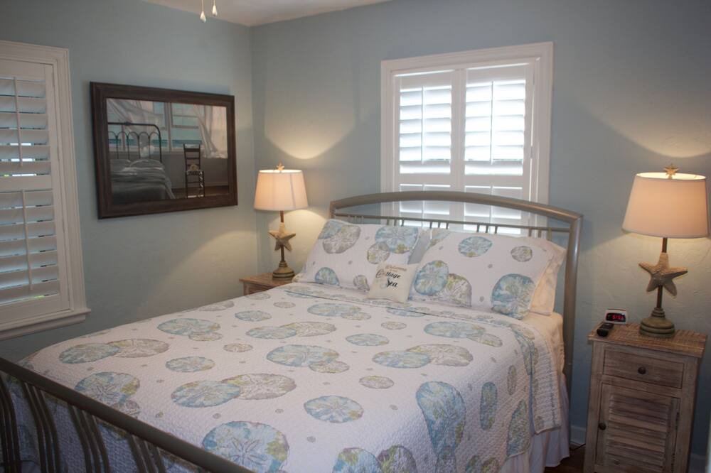 Photo of Bedroom in Treasure Island