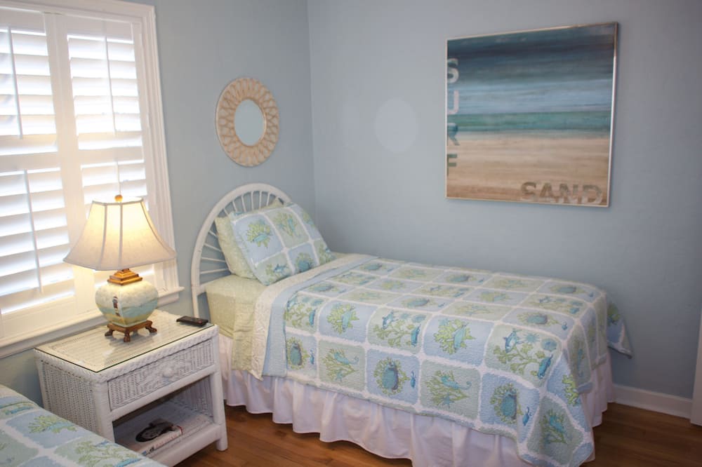 Photo of Bedroom in Treasure Island