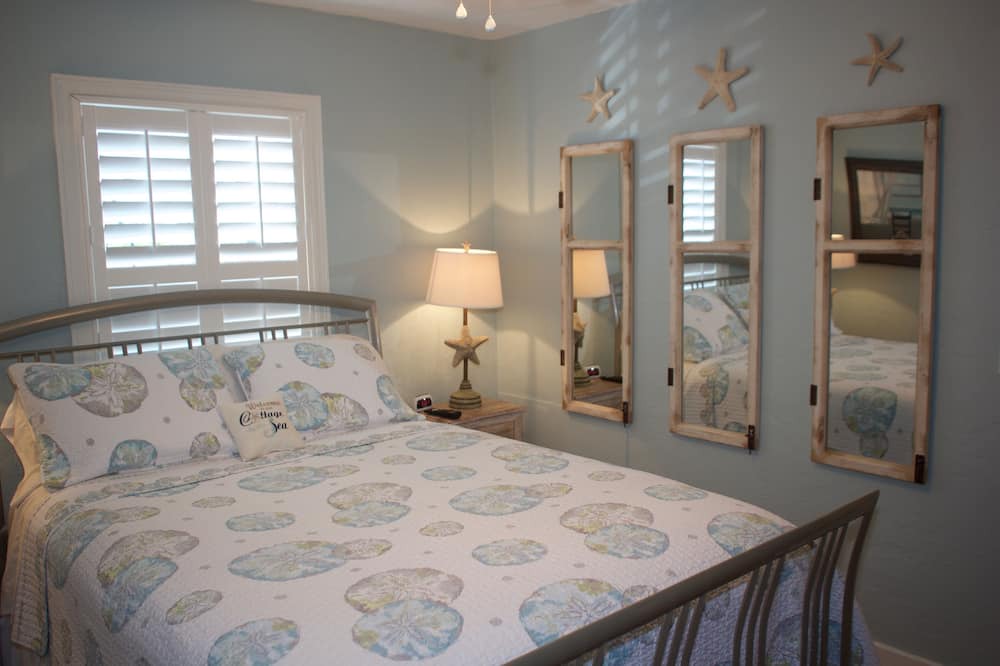 Photo of Bedroom in Treasure Island