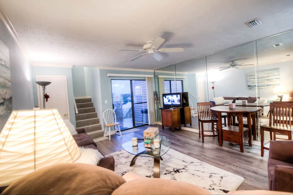 Photo of Bedroom in El Centro Beach