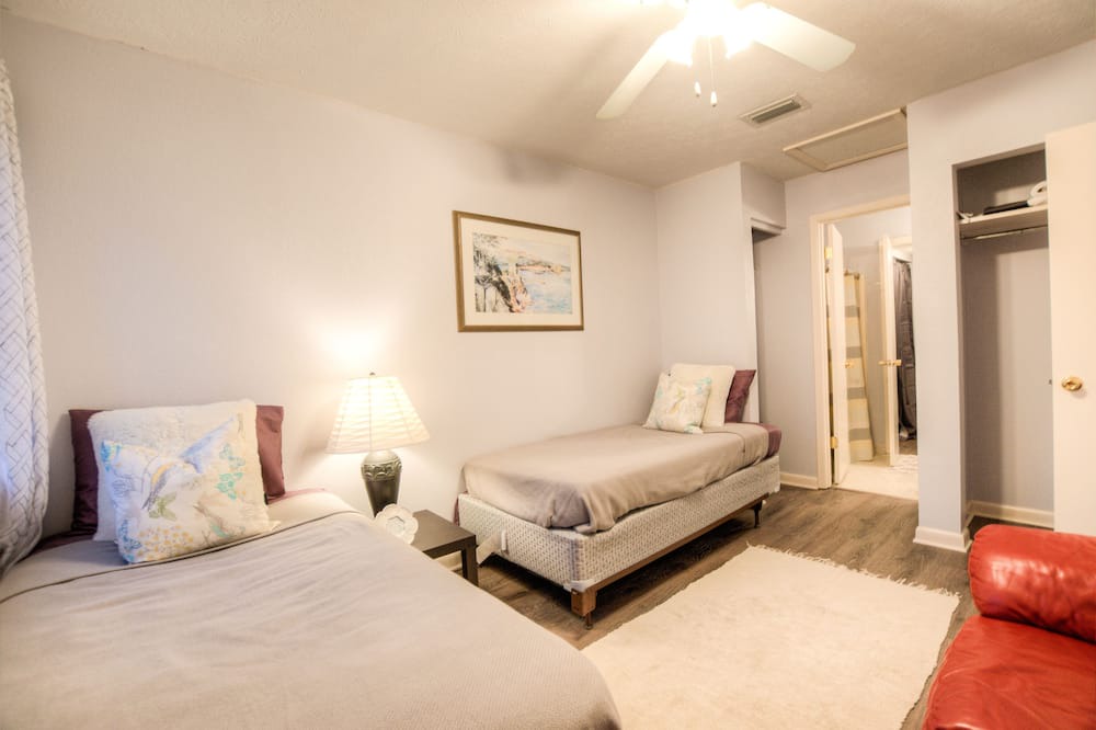Photo of Bedroom in El Centro Beach