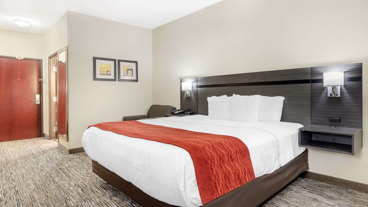 Photo of Bedroom in Orange