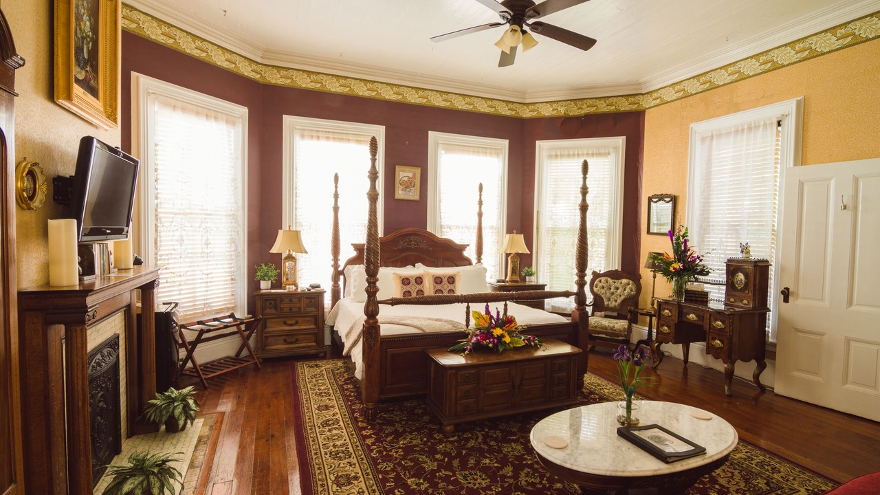 Photo of Bedroom in Historic Seaport