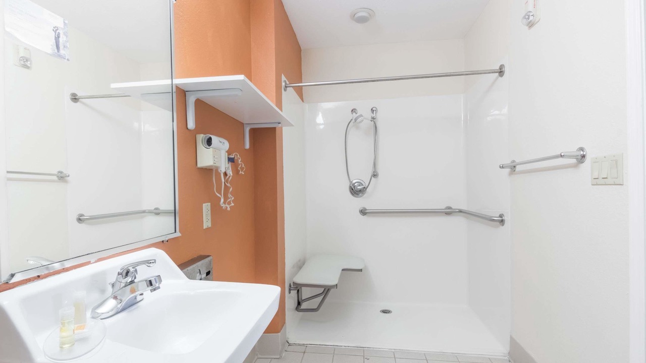 Photo of Bathroom in Winnie