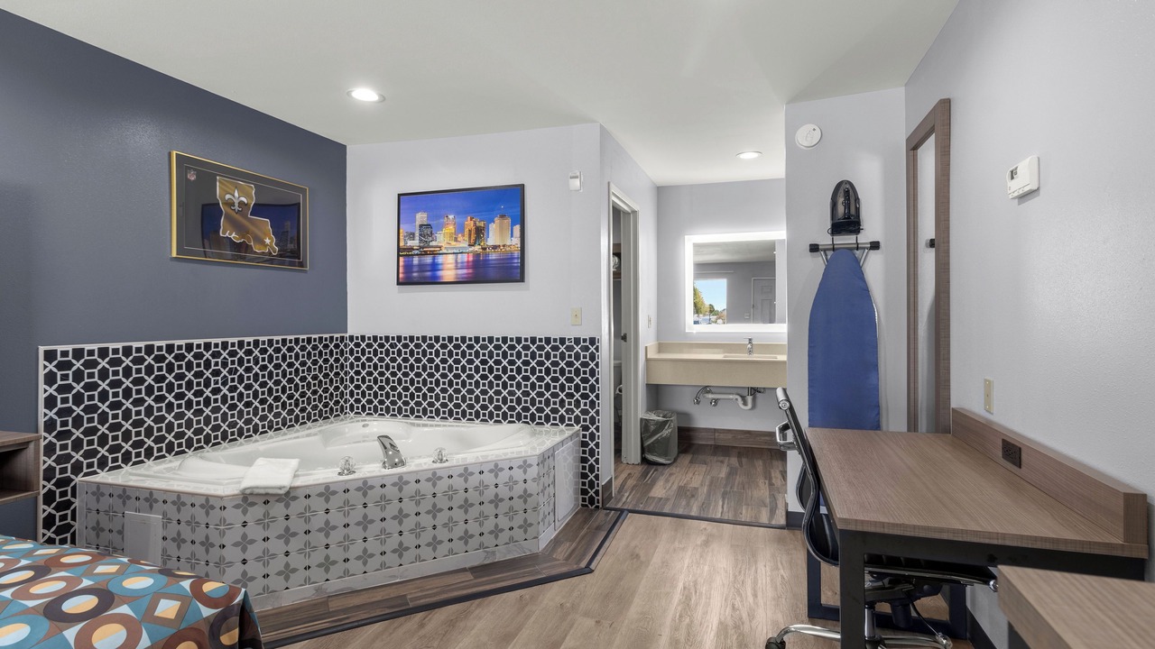 Photo of Livingroom in Bridge City