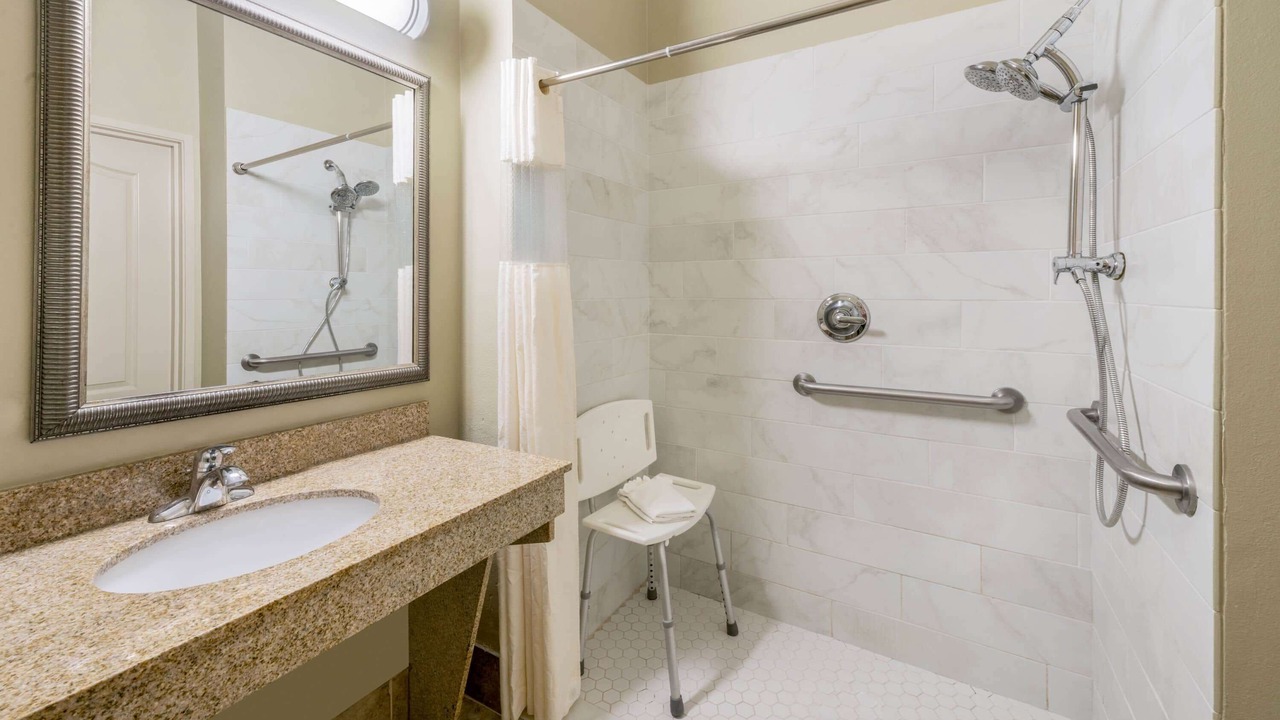 Photo of Bathroom in Broussard