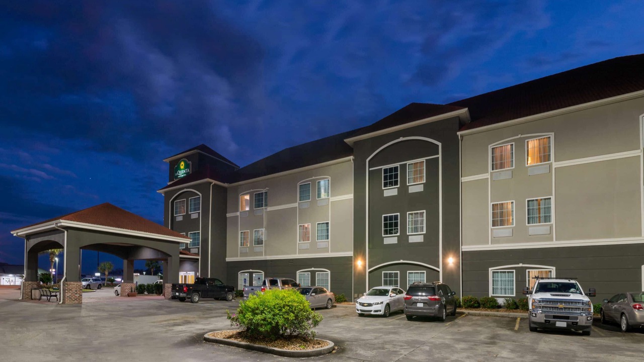 Photo of Buildings in Broussard