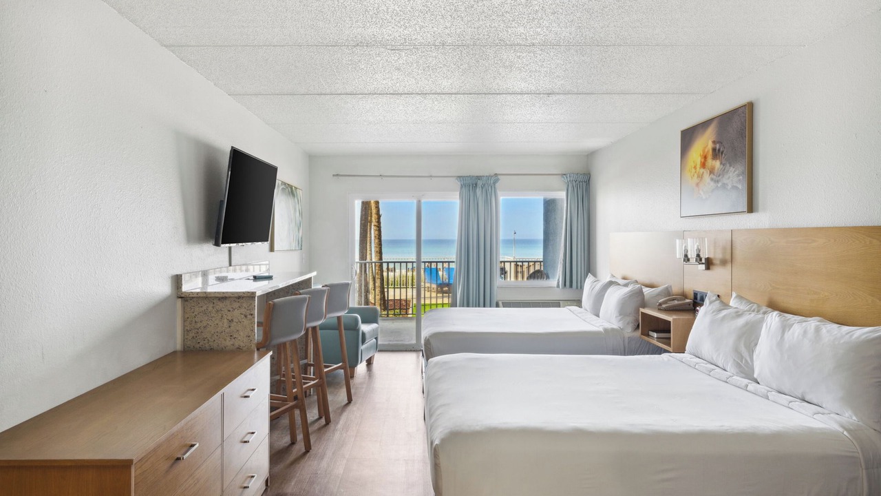 Photo of Bedroom in Laguna Beach Estates