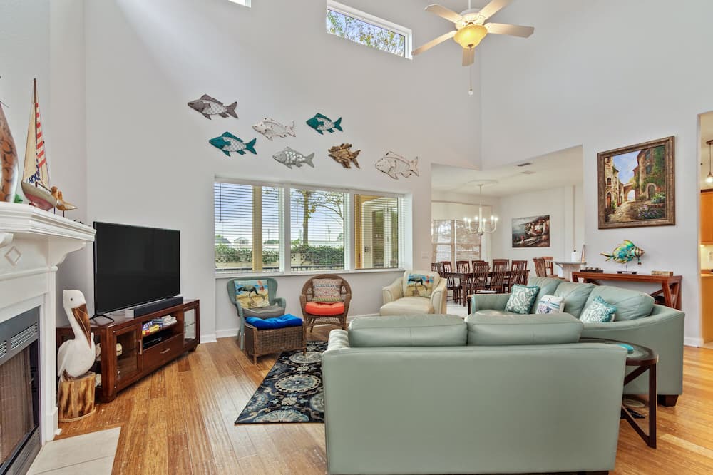 Photo of Bedroom in Emerald Waters Village