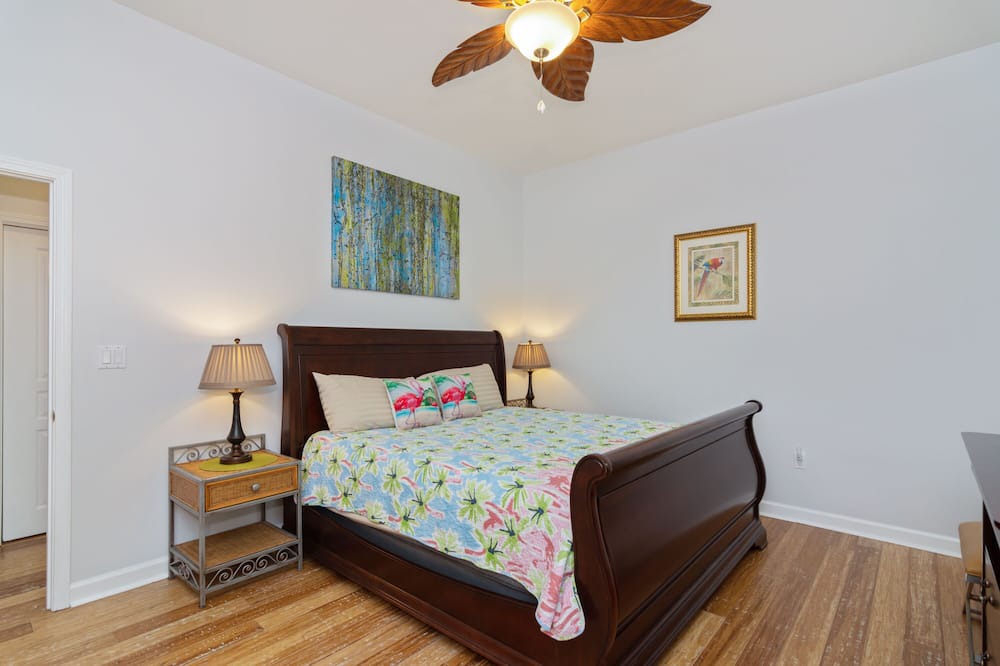 Photo of Bedroom in Emerald Waters Village