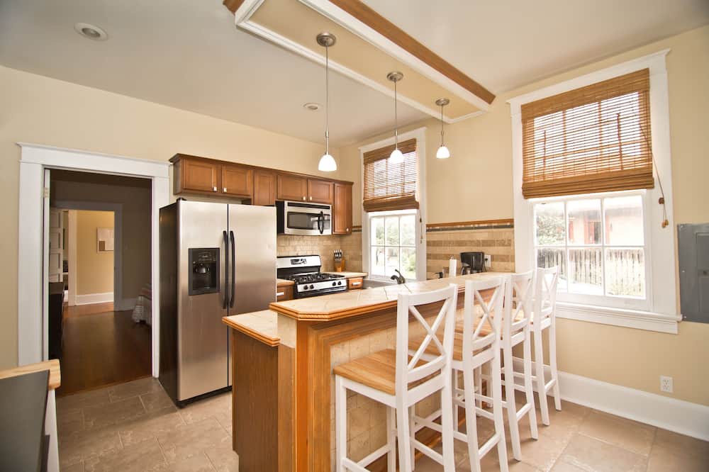 Photo of Kitchen in Broadmoor