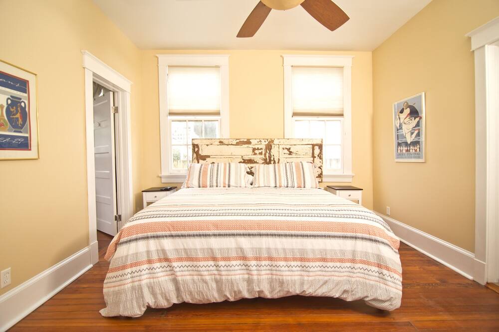 Photo of Bedroom in Broadmoor