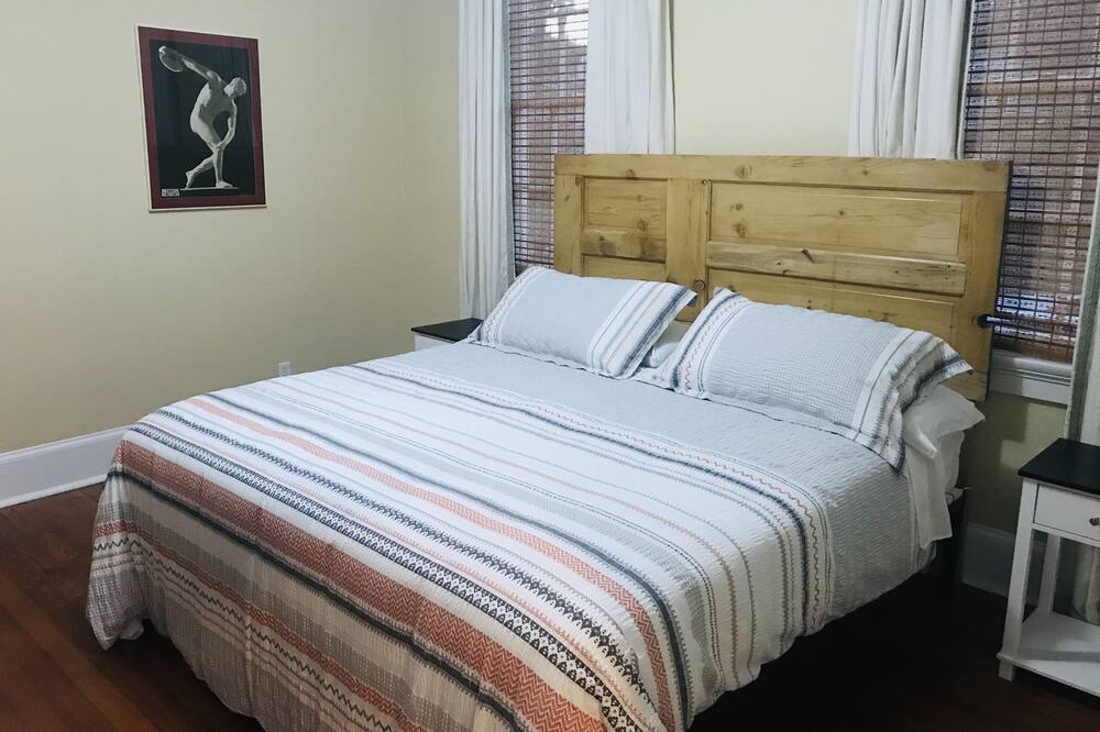 Photo of Bedroom in Broadmoor