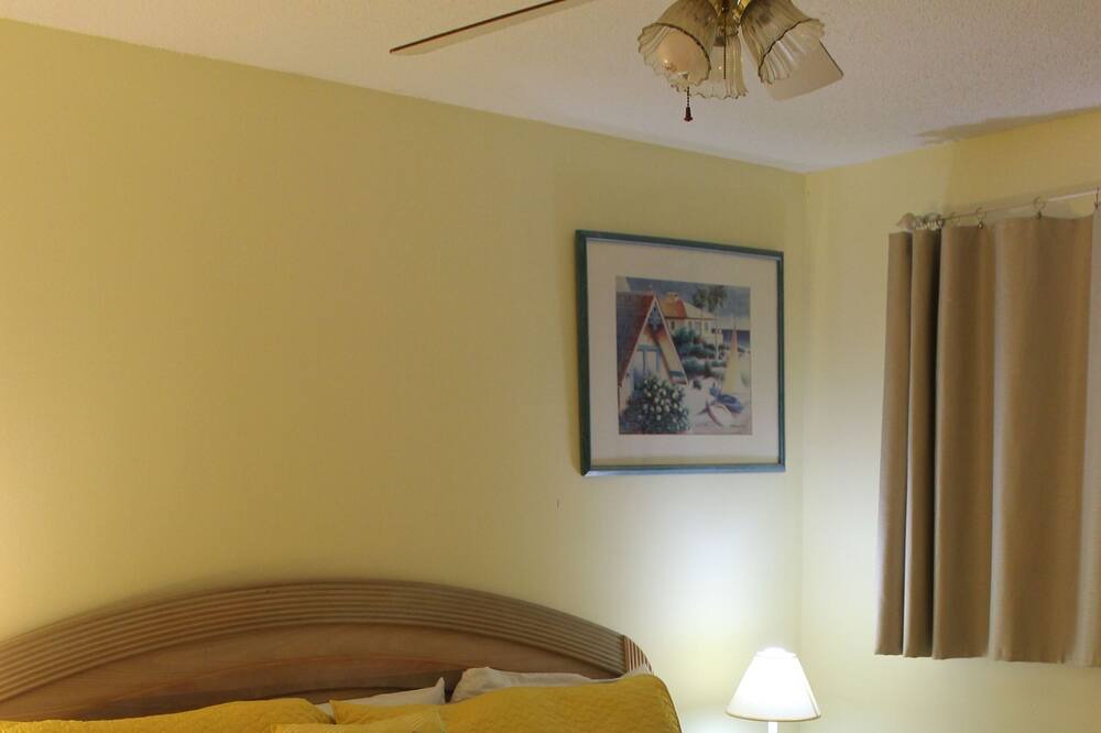 Photo of Bedroom in Santa Rosa Beach