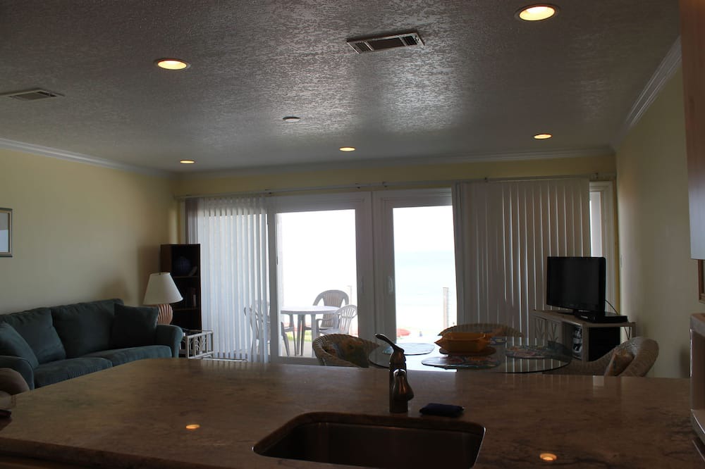Photo of Livingroom in Santa Rosa Beach