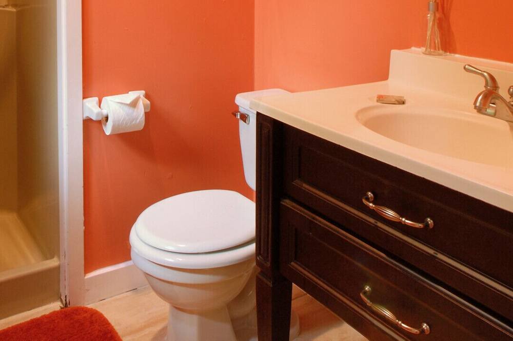 Photo of Bathroom in White Street Gallery District