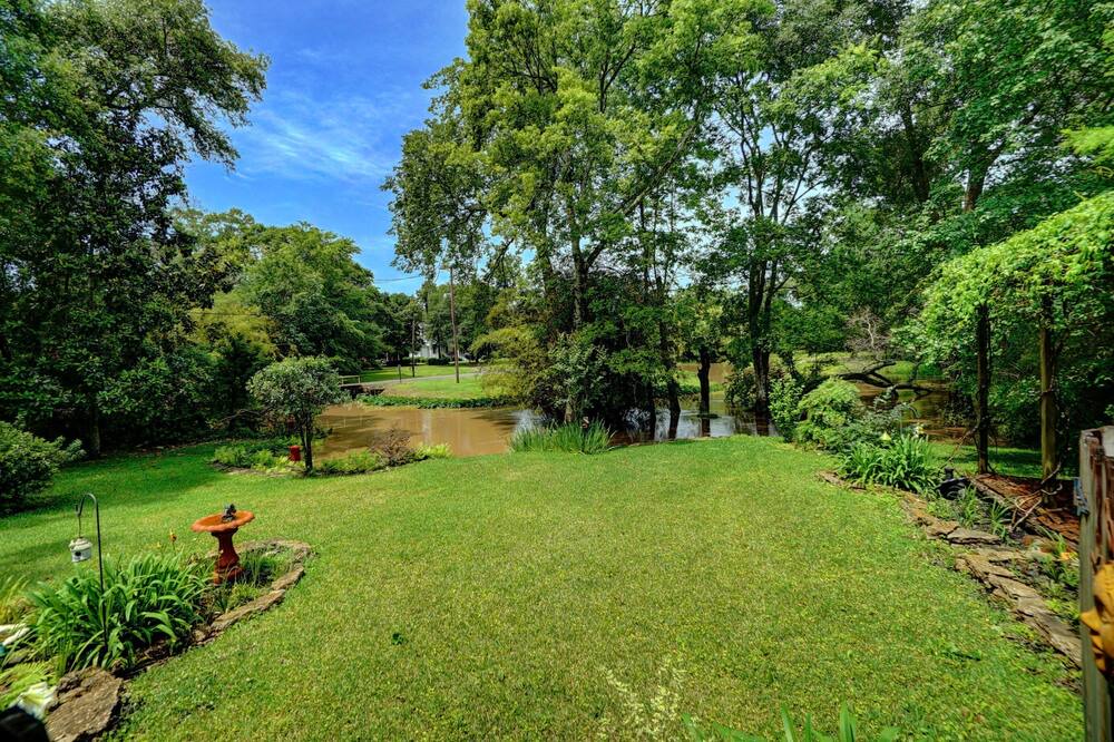 Photo of Outdoor in Abbeville