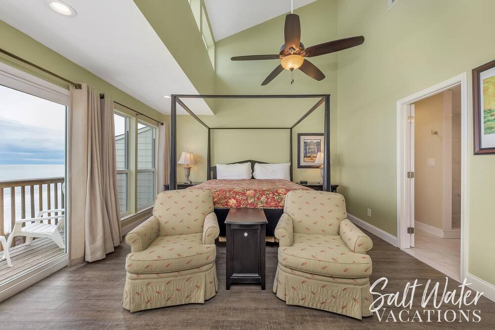 Photo of Bedroom in Miramar Beach
