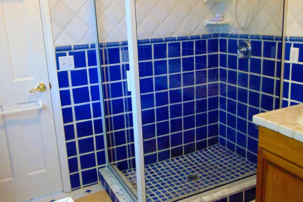 Photo of Bathroom in Sugarloaf Shores