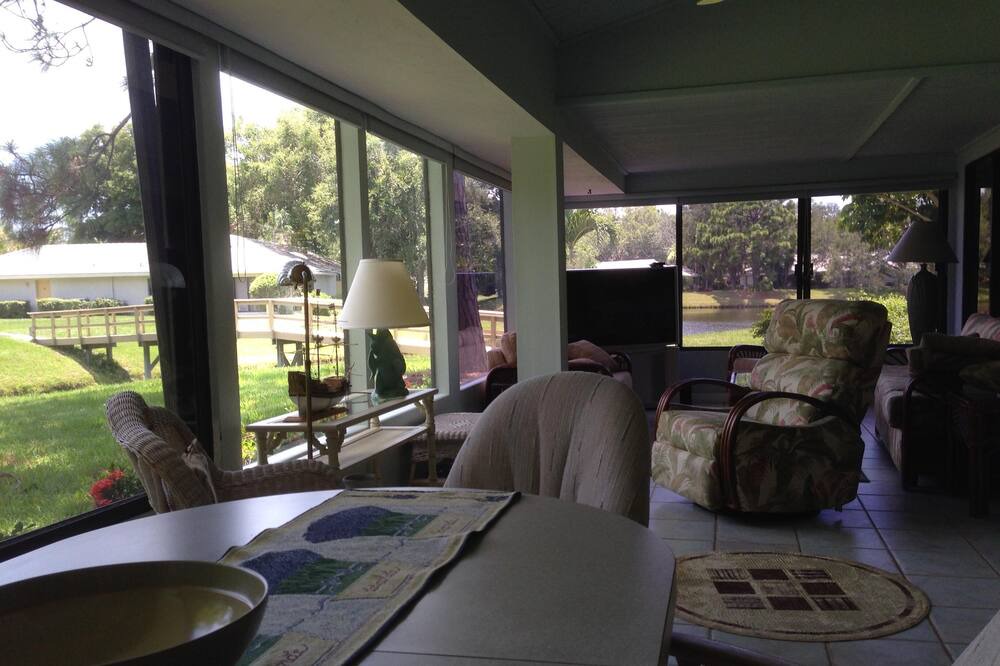 Photo of Bedroom in Plantation