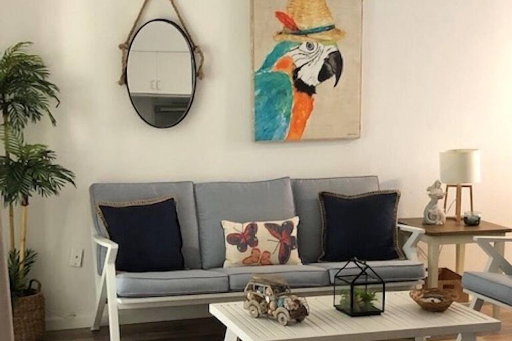 Photo of Livingroom in Bayview