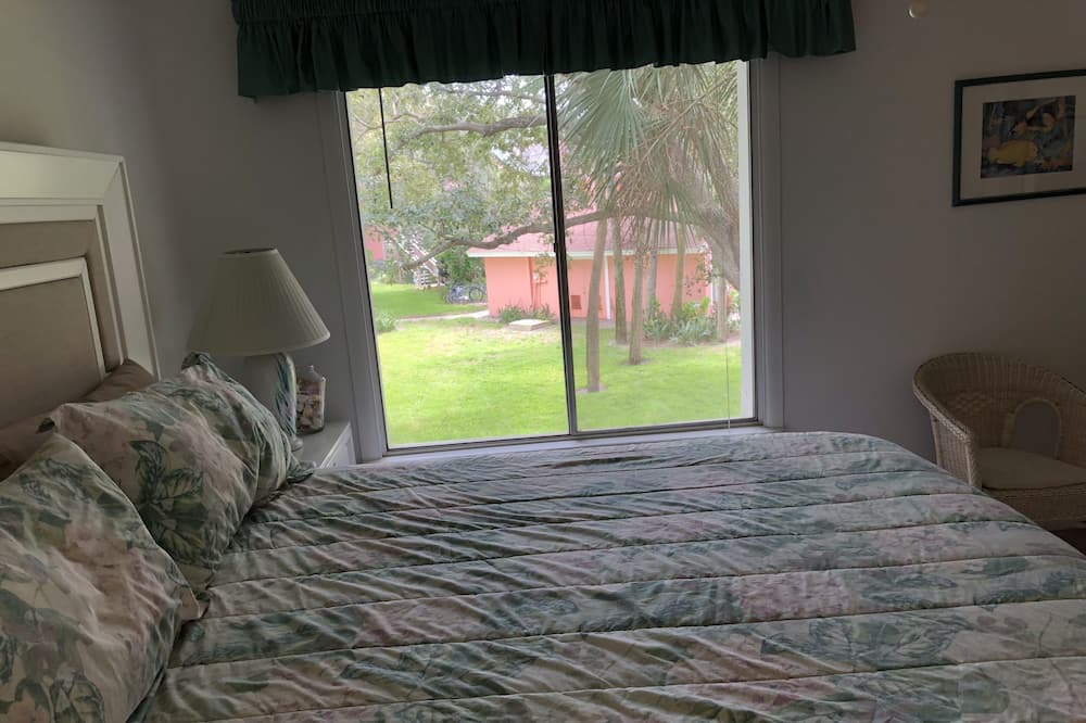 Photo of Bedroom in Bayview