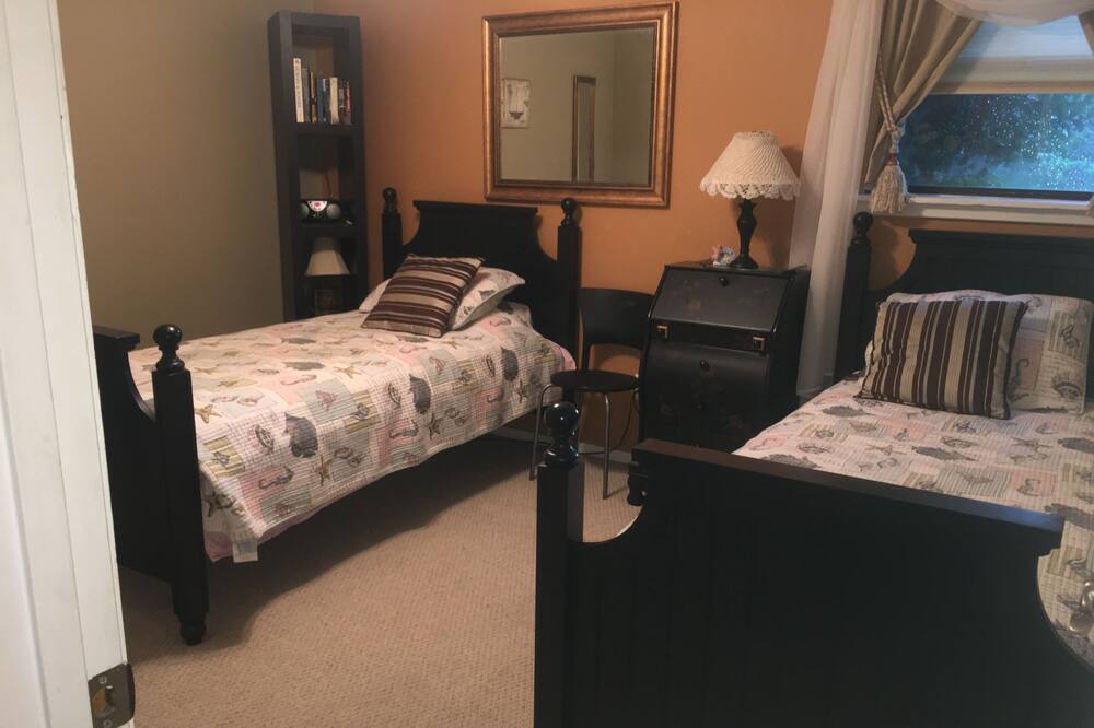 Photo of Bedroom in Sunnyside
