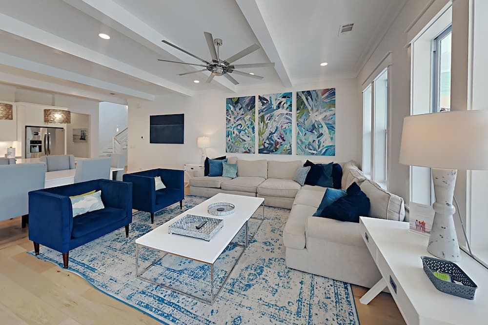 Photo of Livingroom in Fort Walton Beach - Destin