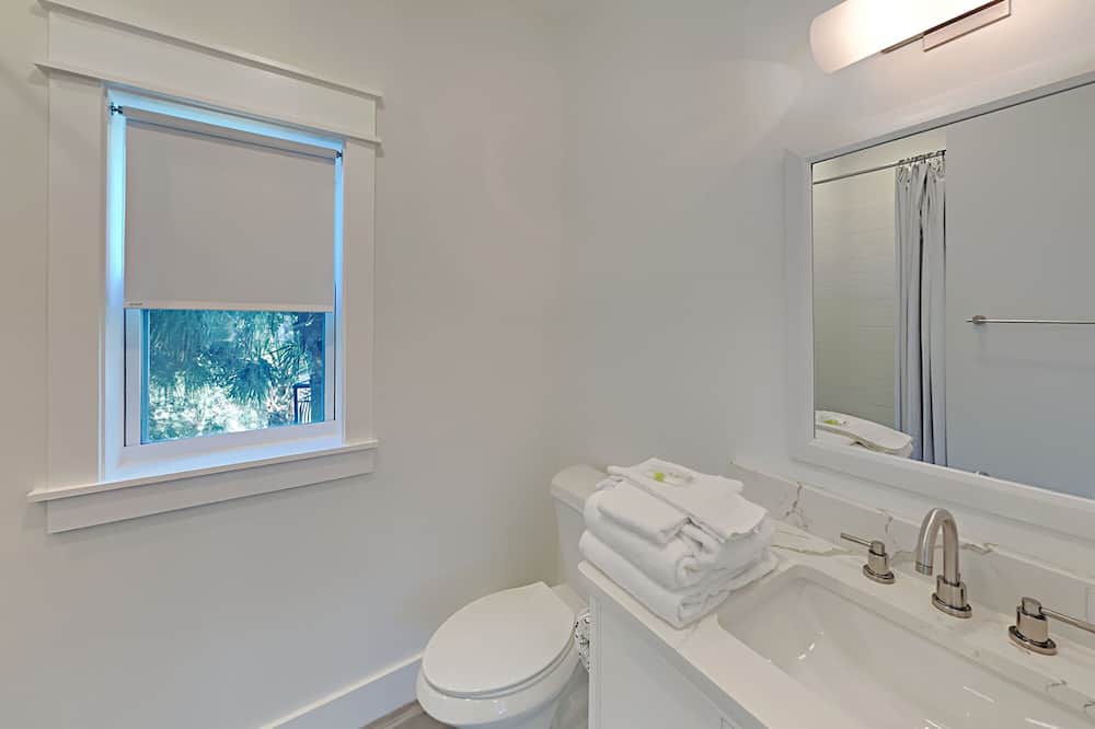 Photo of Bathroom in Fort Walton Beach - Destin