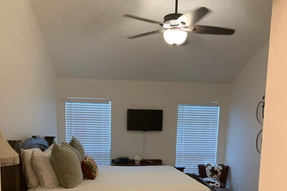 Photo of Bedroom in Mandeville
