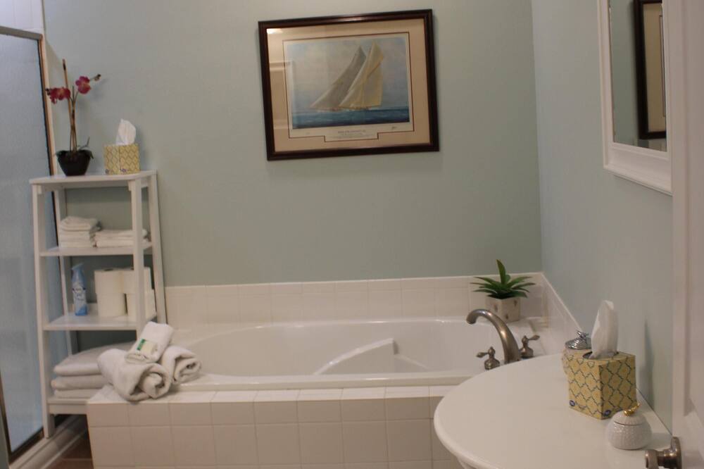 Photo of Bathroom in Sunset Pass